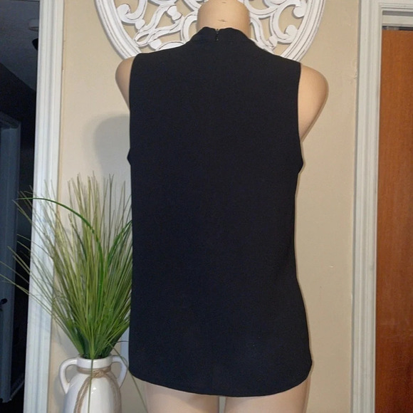 Zac & Rachel womens blouse Large Top shirt sleeveless  black Keyhole vneck basic - Picture 5 of 8